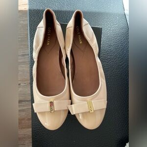 Cole Haan Tova Bow Ballet size 8.5